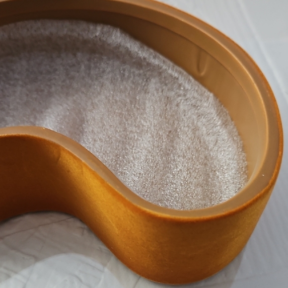 2** Croissant-Shell-Shaped Decorative Catch-All Storage - Picture 5 of 12